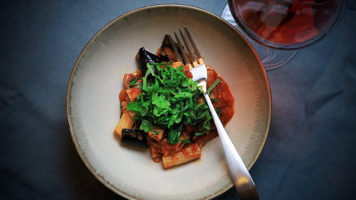 Pasta alla Norma med Valpolicella