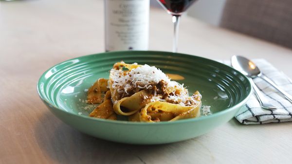 Festmåltid med ekte ragu og sangiovese