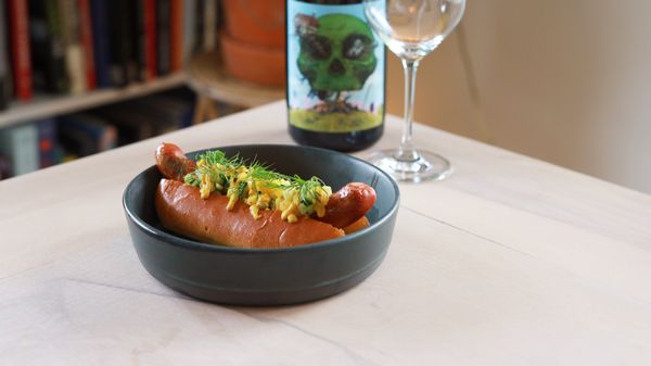 Trendy grillpølse med australsk musserende